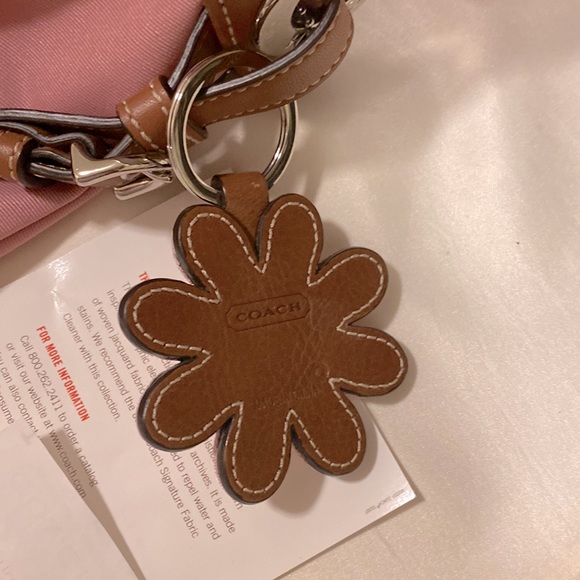 COACH Soft pink tiny C jacquard fabric & suede base w/ matching keychain. F11666 - Picture 10 of 12